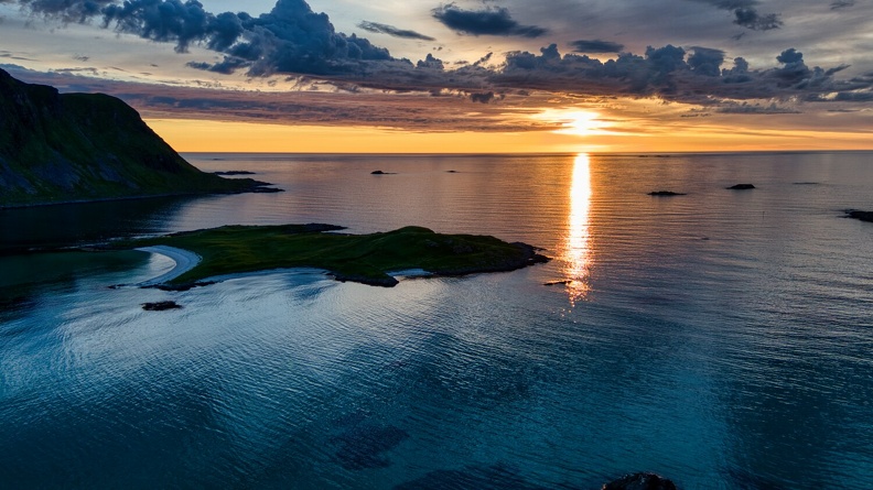 Soleil de minuit &agrave; Fredvang